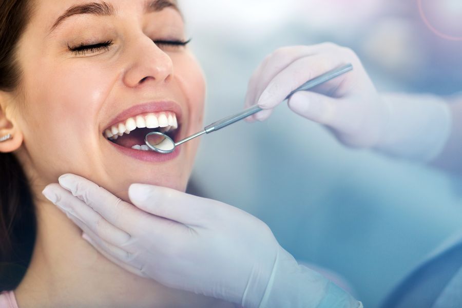 Kiedy udać się na wizytę kontrolną do dentysty?